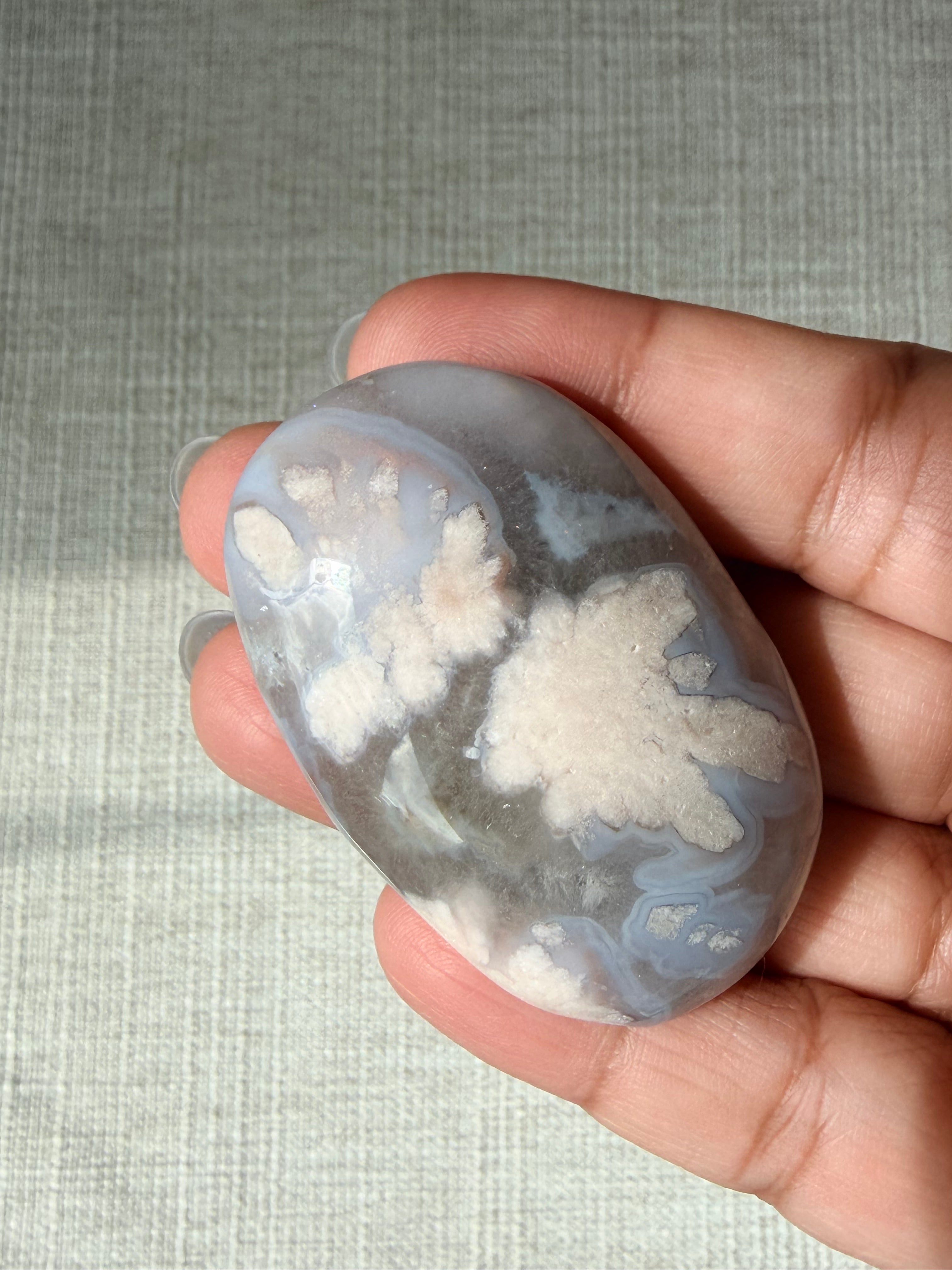 Blue Flower Agate Palm (A)
